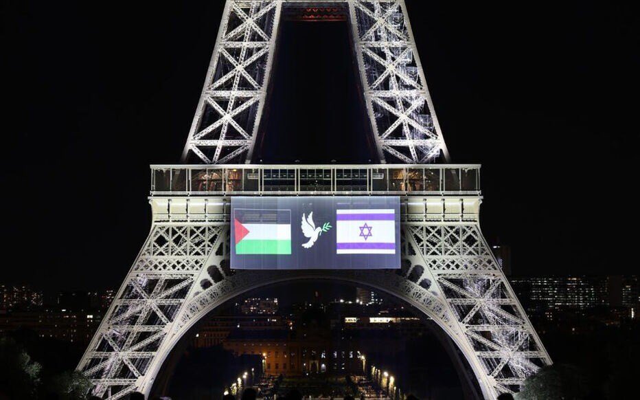 XanaKalinda's tweet photo. C’est beau de rendre une justice symbolique à une victime qu’un criminel a dépouillée et maltraitée pendant 80 ans, tout en ménageant le bourreau pour ne pas le contrarier!
Bravo, Paris ! 🙄
#GeometrieVariable
#hypocrisie
#lachete
#PaillassonSioniste
#FreePalestine
#FreeFrance https://t.co/QyRntdRniC