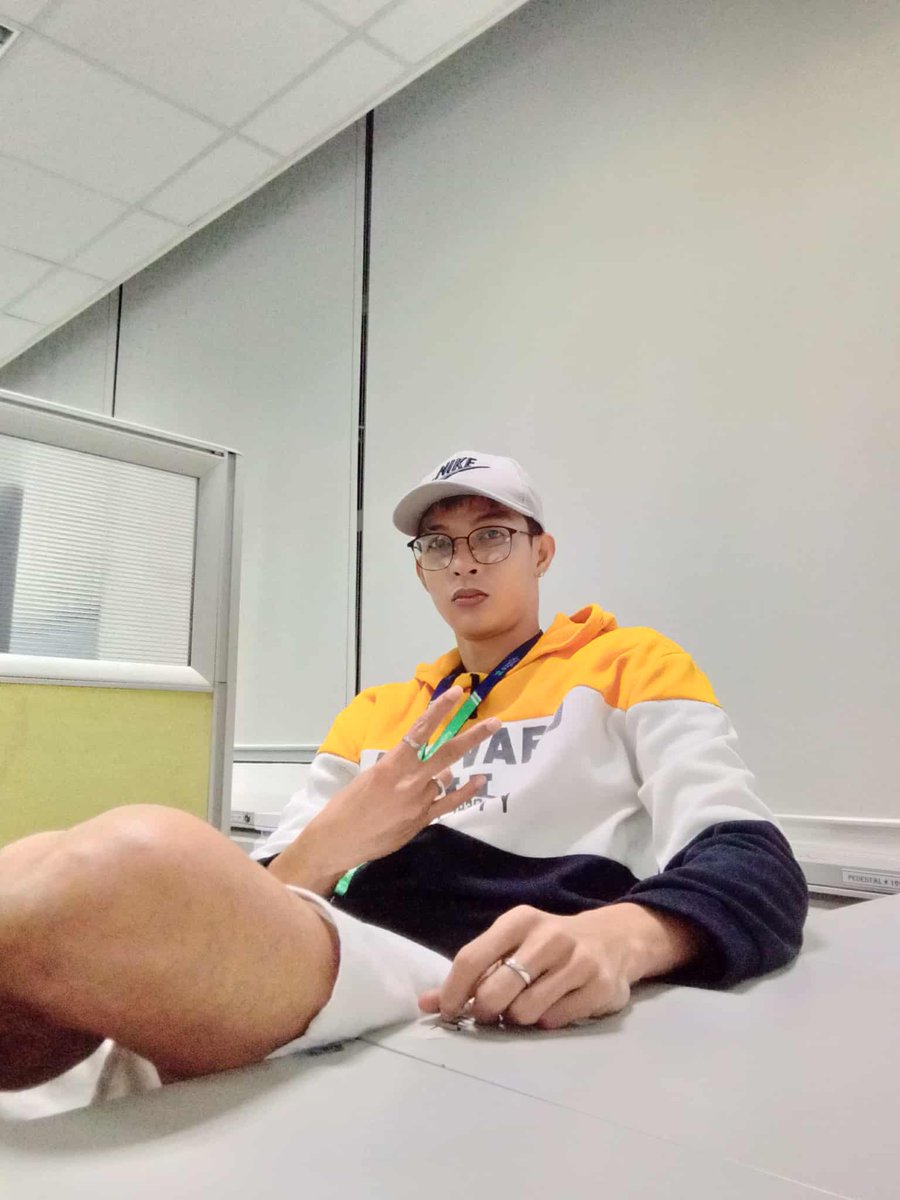 May bagyo Kami napasok sila naka upo nalang ninanakaw pa kaban ng bayan🤬

#panagutinangmaysala 
#babym