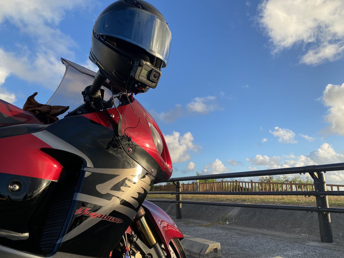 RyukyuRider's tweet image. 沖縄の日の出、6時18分。
朝方のバイクは涼しいよ👍
けど、今日も暑くなりそうな予感🥵

#隼 #朝ツーリング #知念岬 #沖縄