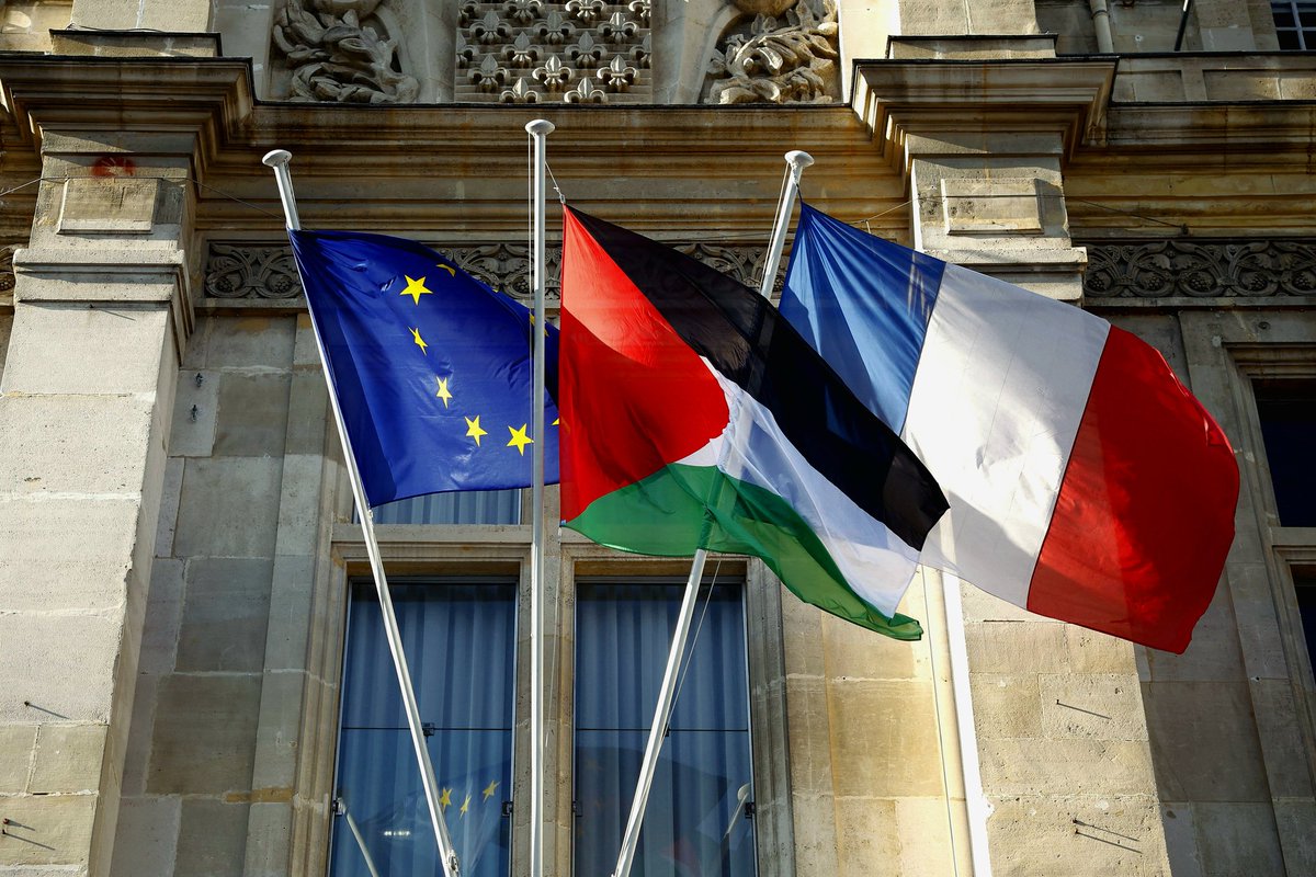 m_bouchin's tweet photo. Aujourd’hui, la France reconnaît officiellement la Palestine : un acte fort et chargé de sens.

Ce geste réaffirme le droit à l’autodétermination d’un peuple et la nécessité d’une paix juste, en accord avec le droit international.

 #Palestine #Paix #France https://t.co/ycW7JsbYcj