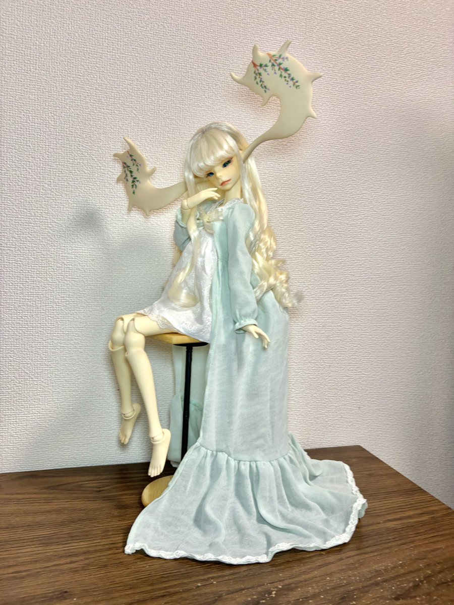 他のドールも触りたくなってきたので
若干ドヤ顔してる気がする。可愛いね。
#おはドル