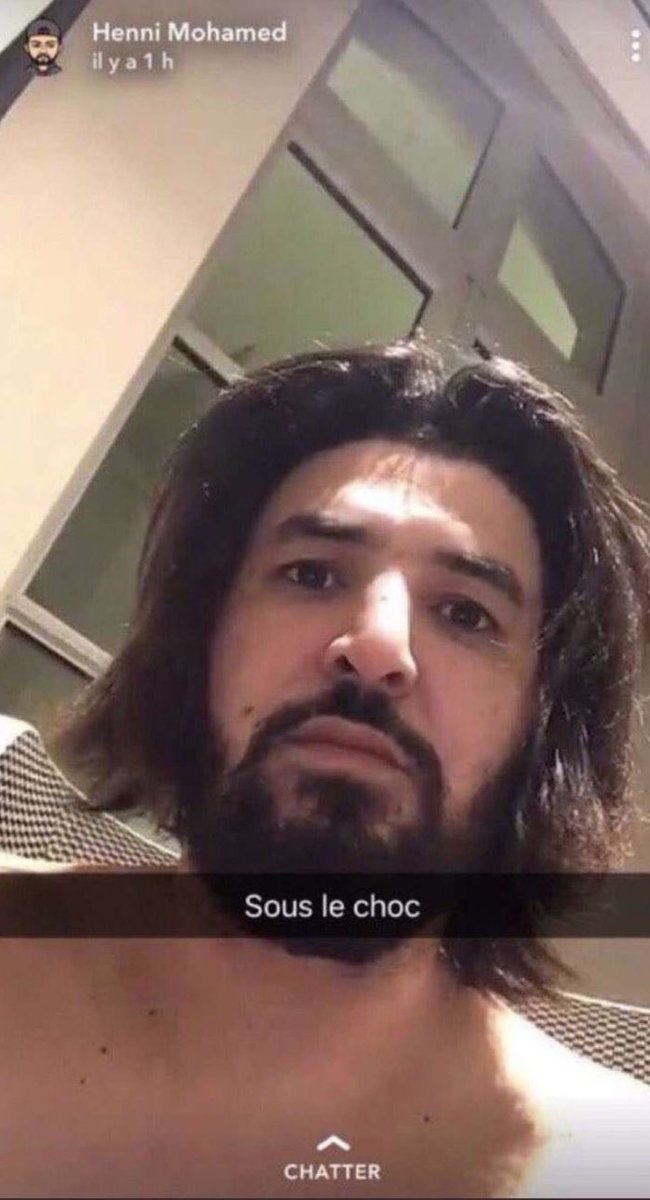 mathilde_alx_'s tweet image. Je rencontre une mutu et j’apprends qu’elle a 4 ans de moins que moi #dinosaure #faussile #ehpad