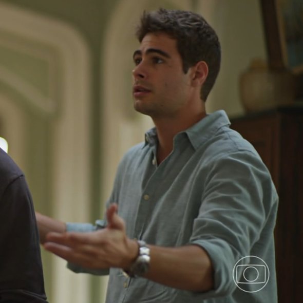 o Davi é o personagem inútil e filho da puta porque ele tá vendo o Jacques sendo um desgraçado com a dona Rosa, tá vendo o Jacques tratando os funcionários como lixo, sabe que ele traiu o Abel e fica do lado do Jacques mesmo assim. é um inútil com cara de idiota 
#DonaDeMim