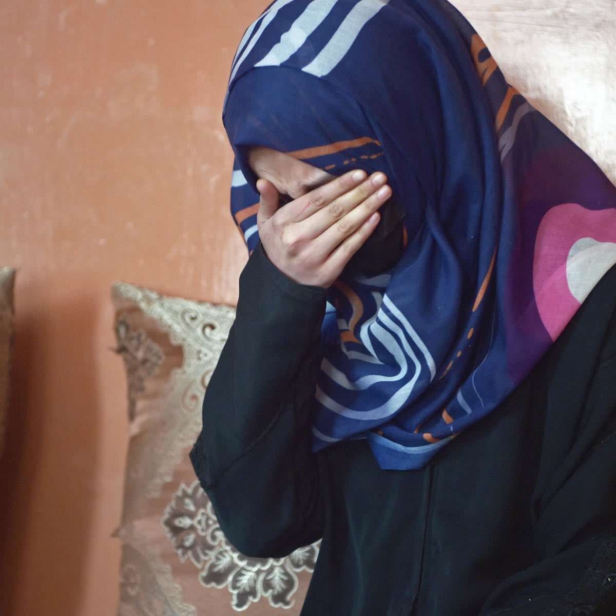 23 years old girl from Afghanistan:
I know my future is dark .
I dont have no rights at all.
Next step for me is force marrige
And I dont know how will be my life after marrige.
Please stop this cruel on Afghan women.
Please give us our own rights.
Please share my messages 😩