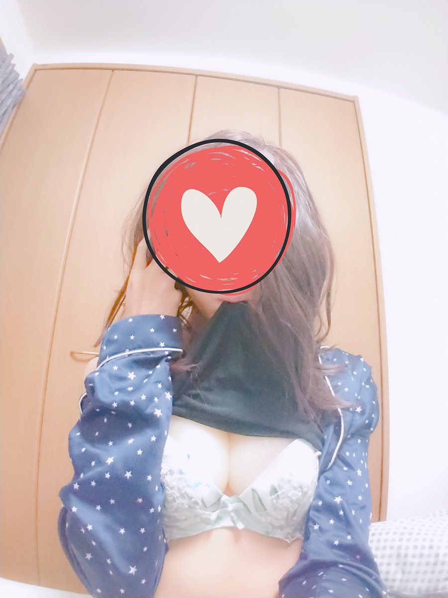 iahm4o7kbc5's tweet image. Twitterで祭り状態のこのＳＮＳアプリやばたんｗ 無料だしみんなあんなエロいなんてww →tinyurl.com/en988wbh 男性ユーザーが少ないから女性が取り合い中ｗｗ　急げｗ