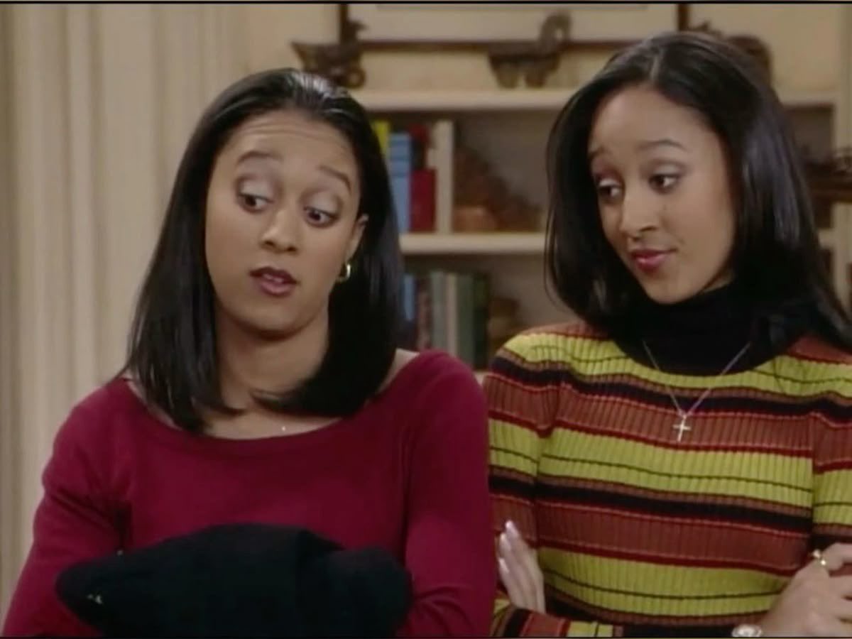 filmsbratz's tweet image. — queens of fall fashion, tia &amp;amp; tamera sister, sister the silk press seasons 👢🍂🍁