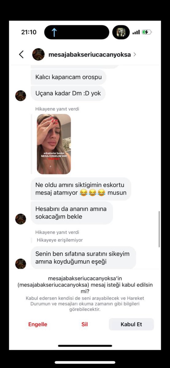 biktimbiiktim's tweet photo. açtığı fake hesaplardan kızlara yazdığı şeyler https://t.co/4JSv8Valut
