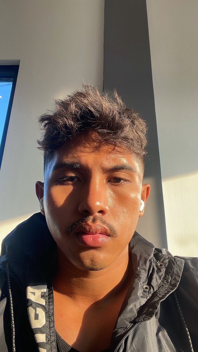 😐