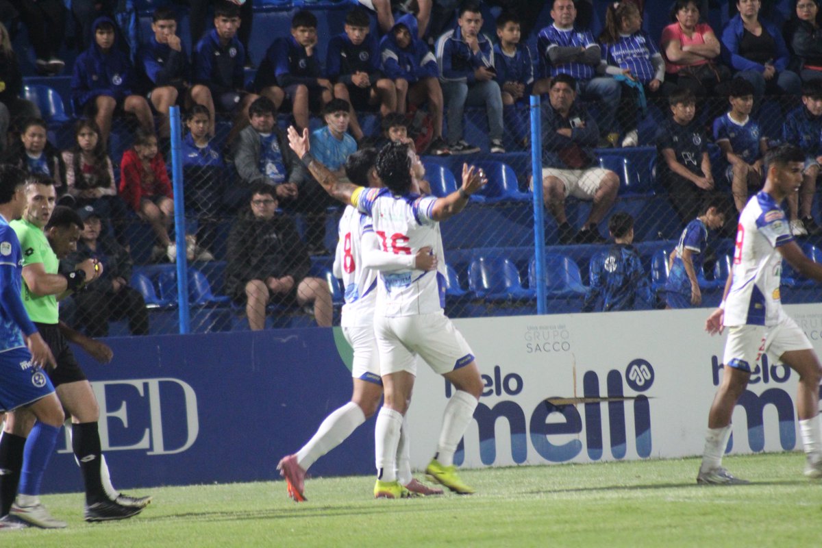 GOOOOOL DE CAPIATÁ!!

Carlos Delgado a los 41’ST

#SolDeAmérica 1-2 #Capiatá
#Intermedia #Fecha28

¡VAMOS POR TODO CAPIATÁ!

#ElEscobero💛💙