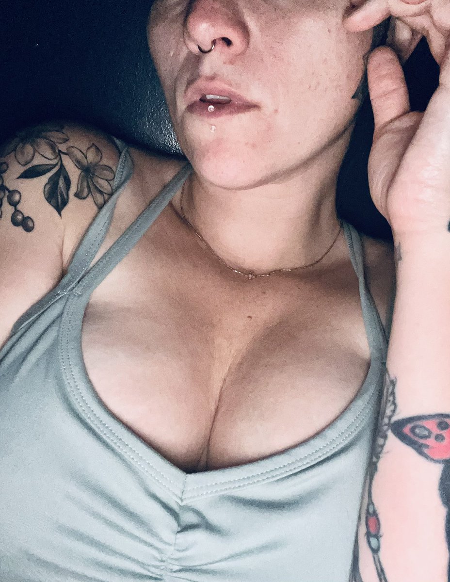 Want to see more ?? 

Onlyfans.com/pflower