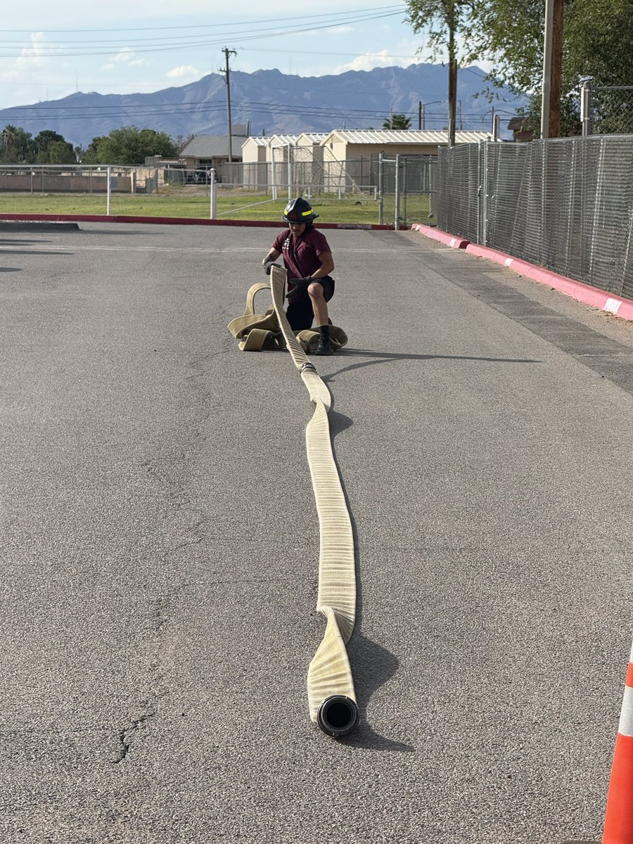 YsletaFire's tweet image. Last week was the start of Fire Fit workouts.  Kids did awesome getting in Fire shape. 💪🏼  @YsletaHS @YsletaISDCTE #FireTechRules