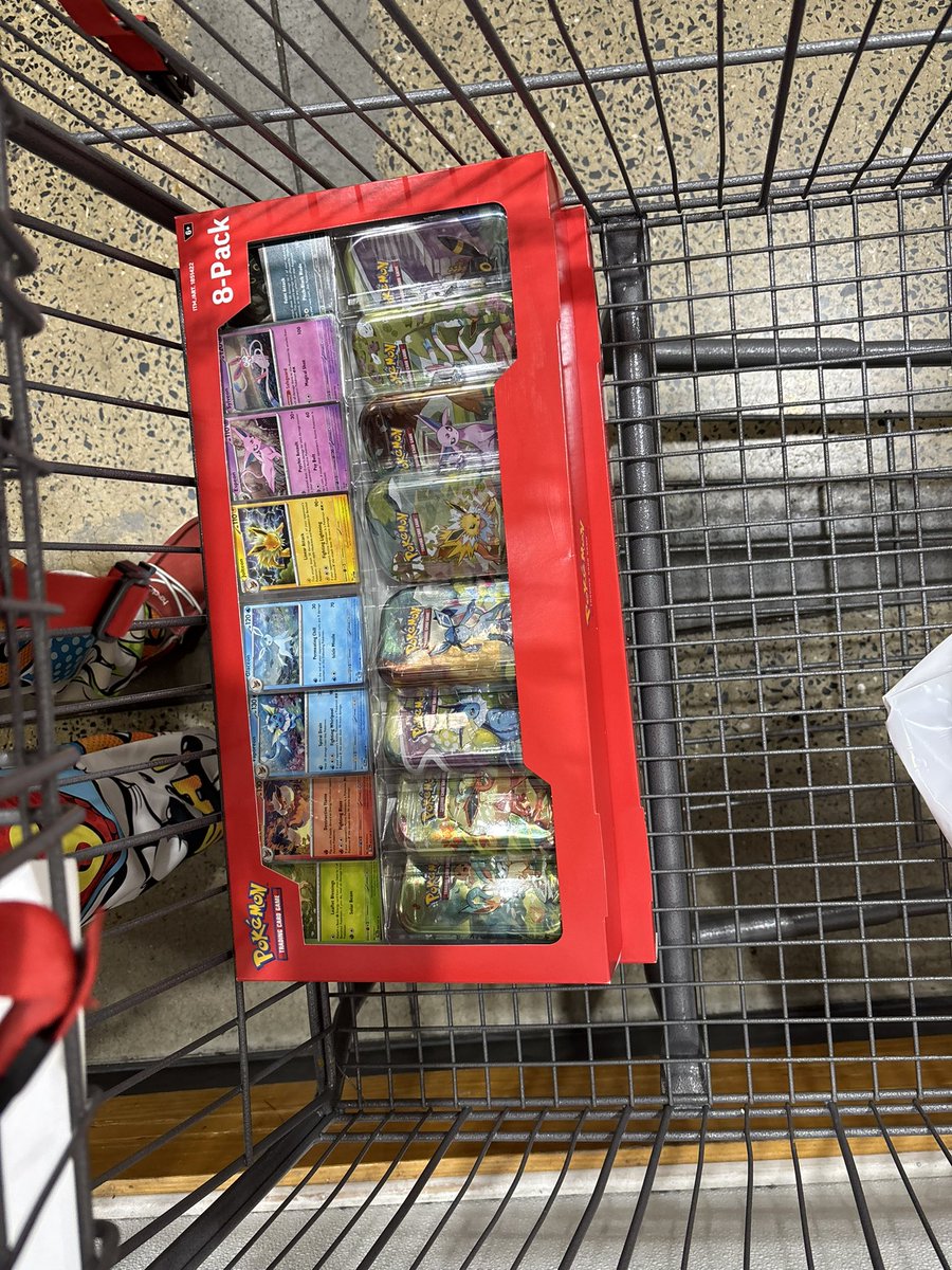 jfgroveiii's tweet photo. @moonbreonbaby Same here. , then today!!!
#Pokemon #PokemonTCG https://t.co/Ztpe5yyu81