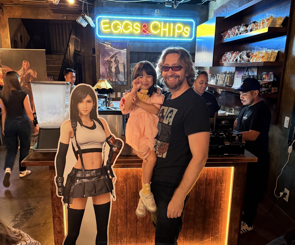 maximilian_'s tweet image. We had a great time. Thanks much @finalfantasyvii @FFVII_EC_EN