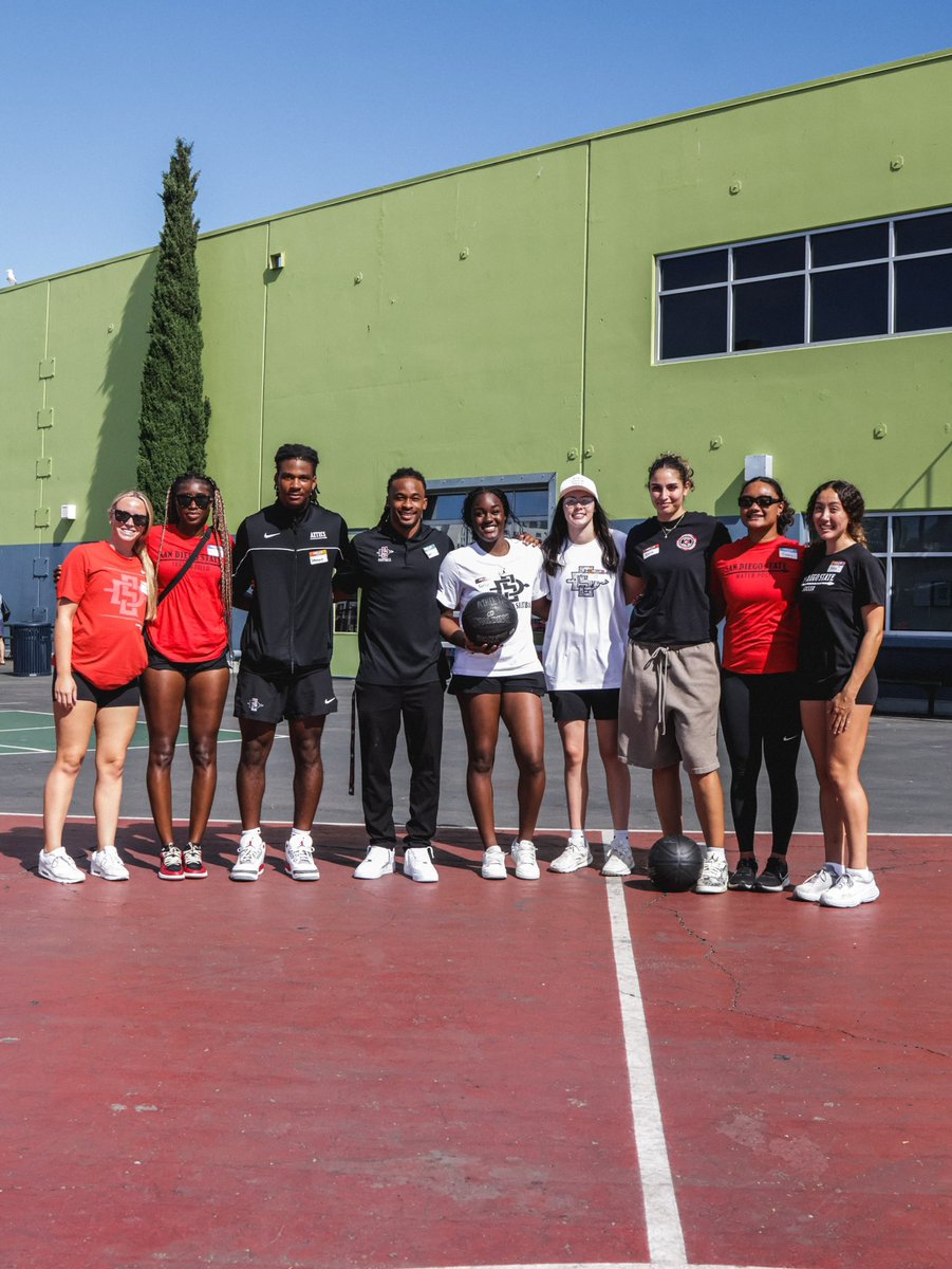 Aztecs Going Pro (AGP) tweet media