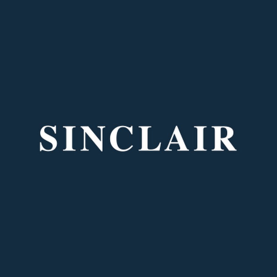 DiscussingFilm's tweet image. Sinclair Broadcasting Group is still refusing to play Jimmy Kimmel’s show when it restarts tomorrow.
The broadcaster previously demanded an apology from Kimmel and a donation to Turning Point USA for them to broadcast the show.