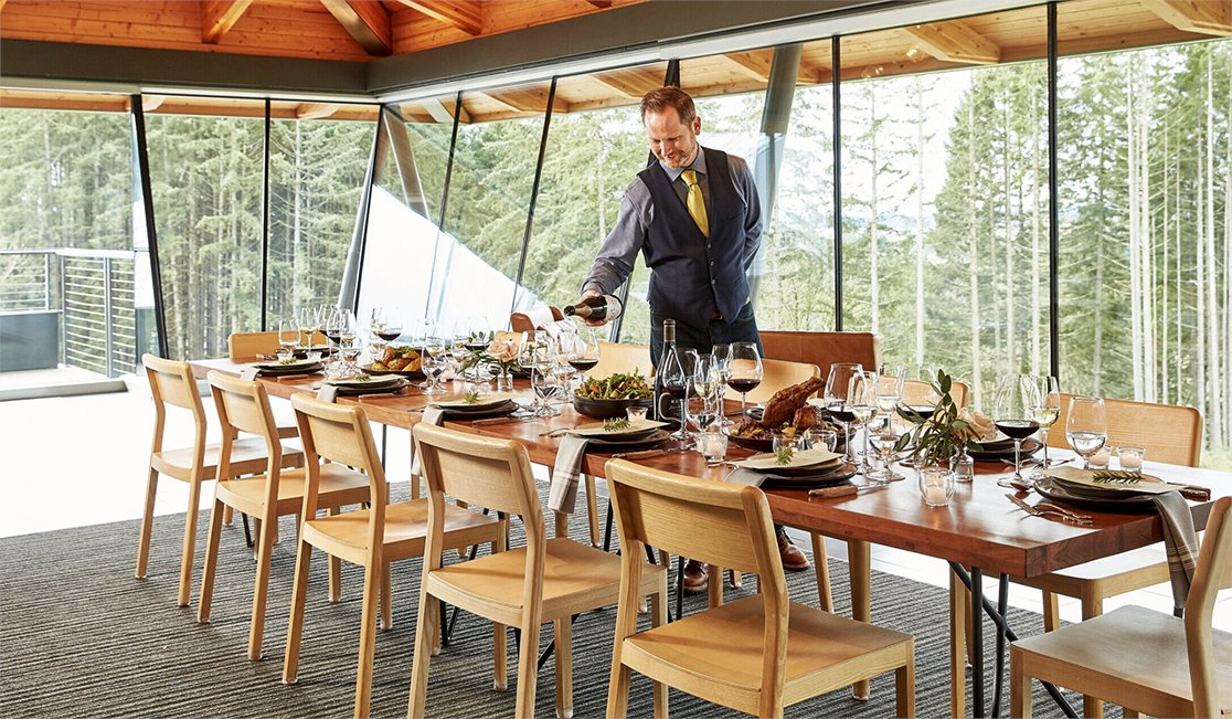 Rex Hill Vineyards Willamette Valley Pinot Noir 2022—delivers usual pinot noir flavors, raspberry and cherry, then pitches in cranberry and tartness that bodes well for food pairing and adds unexpected drama. open.substack.com/pub/gusclemens…