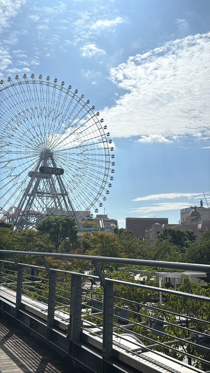PEANUTS505's tweet photo. やらかしました〜
シフト入ってませんでした。
シフト勤務あるあるだよね。
倅殿もシフト勤務だし、平日休みに旅に出たいから、シフト勤務の派遣を希望してるけど、2年に1回くらいある。
まあ、いいやせっかくみなとみらいにきたから、観光して帰ろう。 https://t.co/dH3NISJc2e