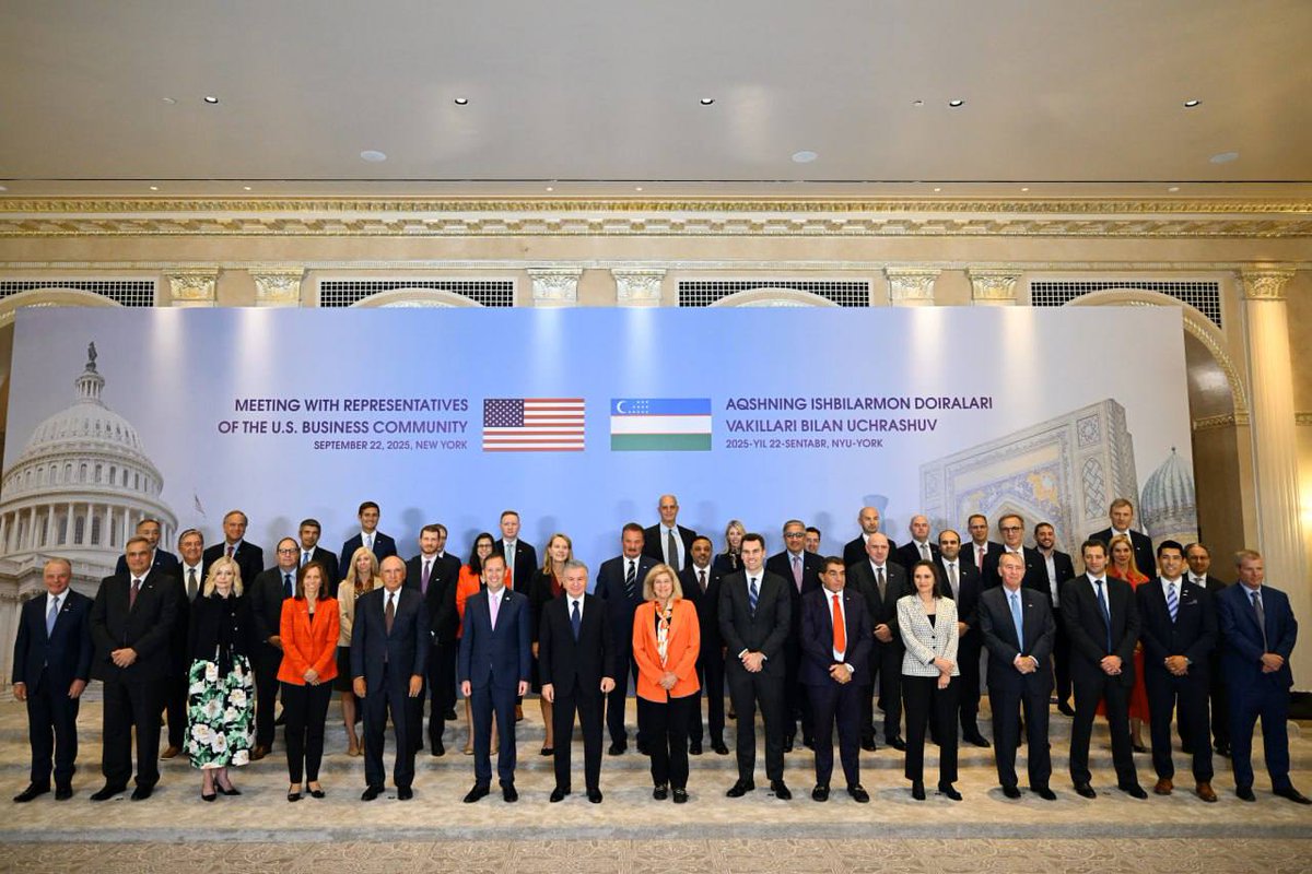 President Shavkat #Mirziyoyev held a roundtable with leaders of major companies, investment funds and financial institutions, also attended by the U.S. officials. 

Discussions covered cooperation in critical minerals, supply chains, IT, AI, digitalization, transport, energy,