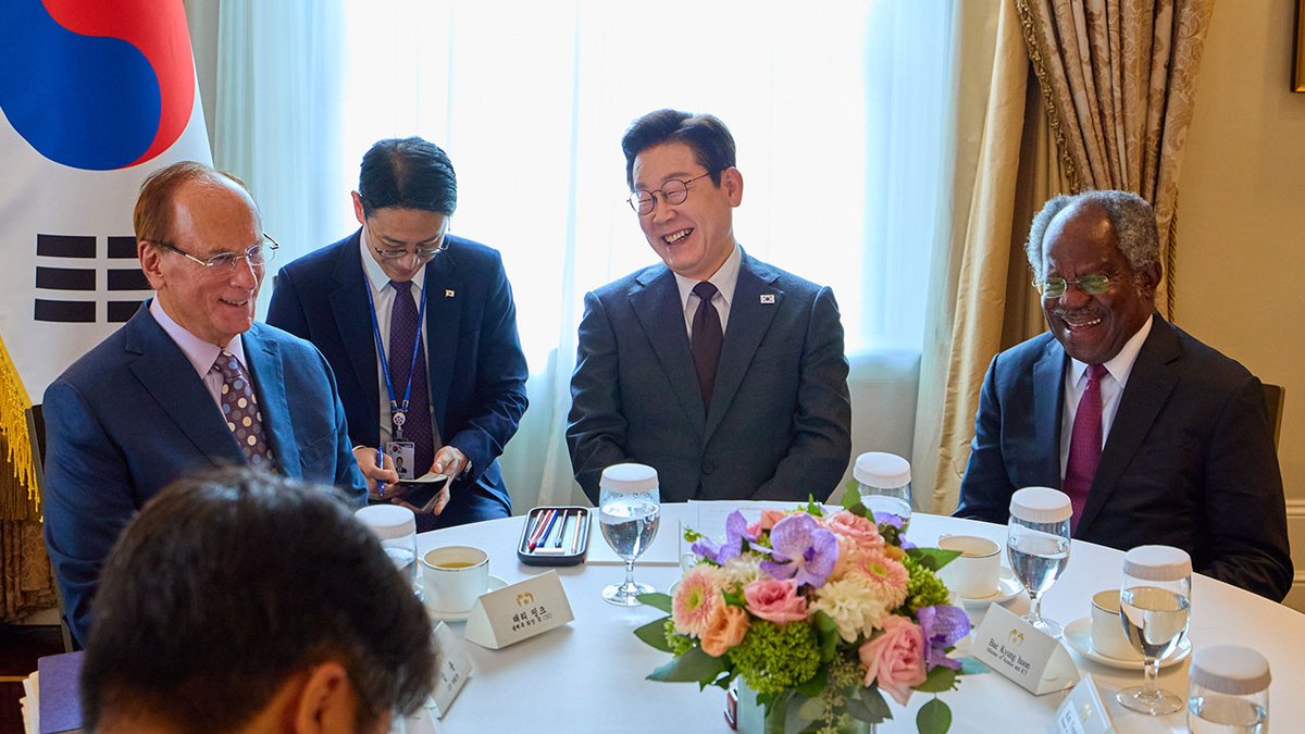 【速報】ブラックロック、韓国に数十兆ウォン（数兆円）を投資、初回投資だけで数兆ウォン（数千億円）

・韓国をアジア太平洋のAI首都へ。