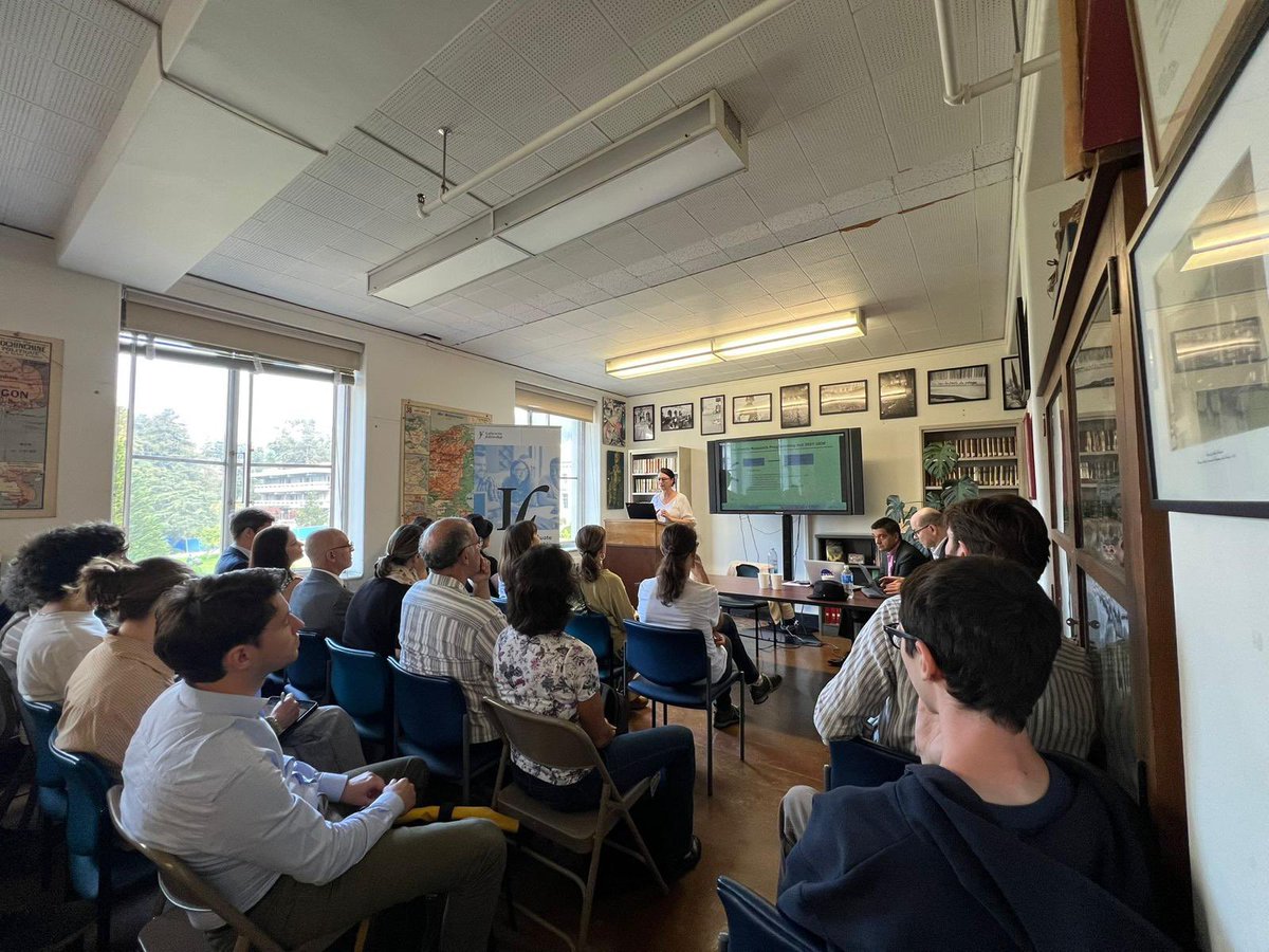 FranceinSF's tweet photo. Visite de Claire Giry, des agences @CNRS, @Inserm, @CEA_Leti, @CNES, @Ifremer_fr, @Inria et du Conseiller scientifique @DMartyDessus dans la Baie : rencontres avec l’écosystème de Berkeley, Stanford, promotion de #ChooseFranceForScience et participation à #ScienceBeyondBorders. https://t.co/usvBmRMXEE