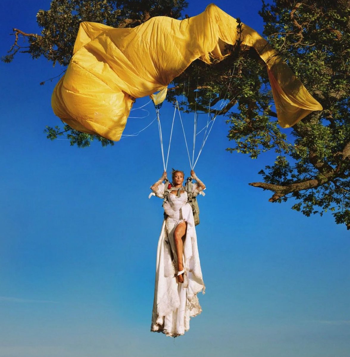 Doja Cat unveils the official album cover for ‘Vie.’ Out this Friday.