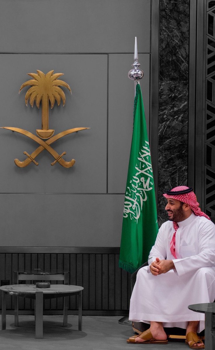 #اليوم_الوطني_السعودي_95  دام عزك ياوطن المجد والفخر كل عام والسعودية تعانق السماء مجداً  الله يديم علينا الامن والامان يارب ويحفظ لنا حكامنا من كل شر يارب 🇸🇦🤍#عزنا_بطبعنا #محمد_بن_سلمان ❤️