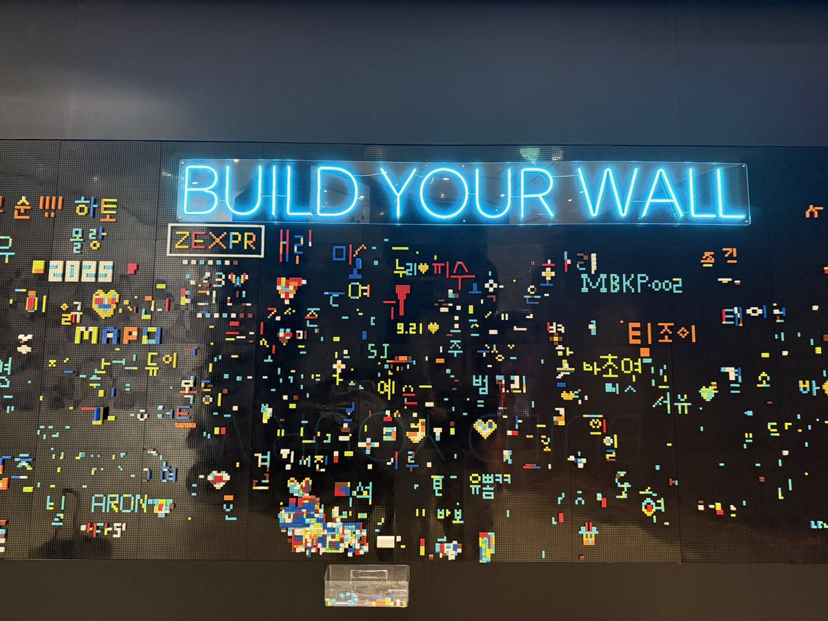MapProtocol's tweet photo. Can you spot MAPO? 👀

We are giving away voucher worth 1,000 $MAPO to the first 3 who spotted it and comment below with a screenshot. 

Note: voucher is only for @BithumbOfficial users. 
#KBW2025 https://t.co/T6Vko6rr00