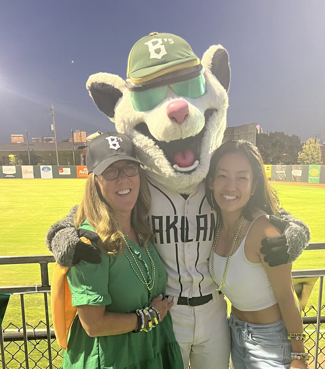 How it started. How it’s going. Scrappy learned that friends are not food and the <a href="/OaklandBallers/">Oakland Ballers</a> are the 2025 <a href="/Pioneerbaseball/">Pioneer Baseball</a> League CHAMPIONS!! 💚🎉💚 <a href="/allyxgator/">Allyson</a>