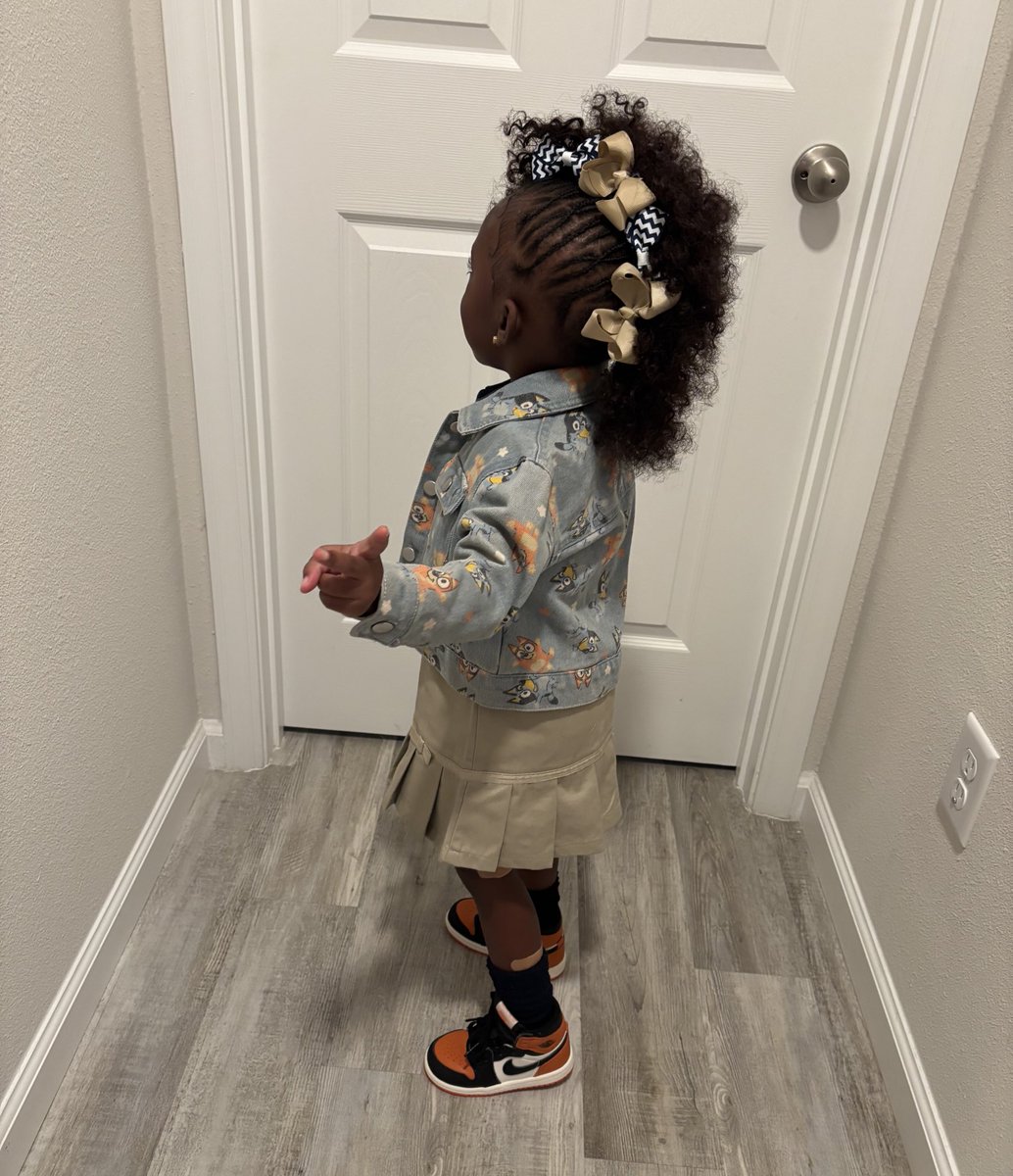 babycxash's tweet photo. Baby you can call me when you need me, IM THERE 🫶🏾💞 #StuckWithME 👩🏾❤️👩🏽 https://t.co/McEs7iupv3