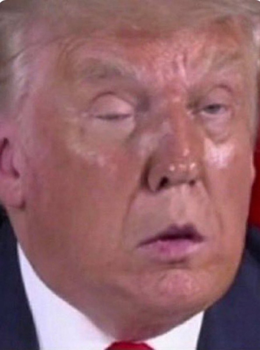 Make America Hate Again- Trump at Kirk Memorial : "He did not hate his opponents. He wanted the best for them. That's where I disagreed with Charlie. I hate my opponent and I don't want the best for them.” #makeamericahateagain
#haterinchief