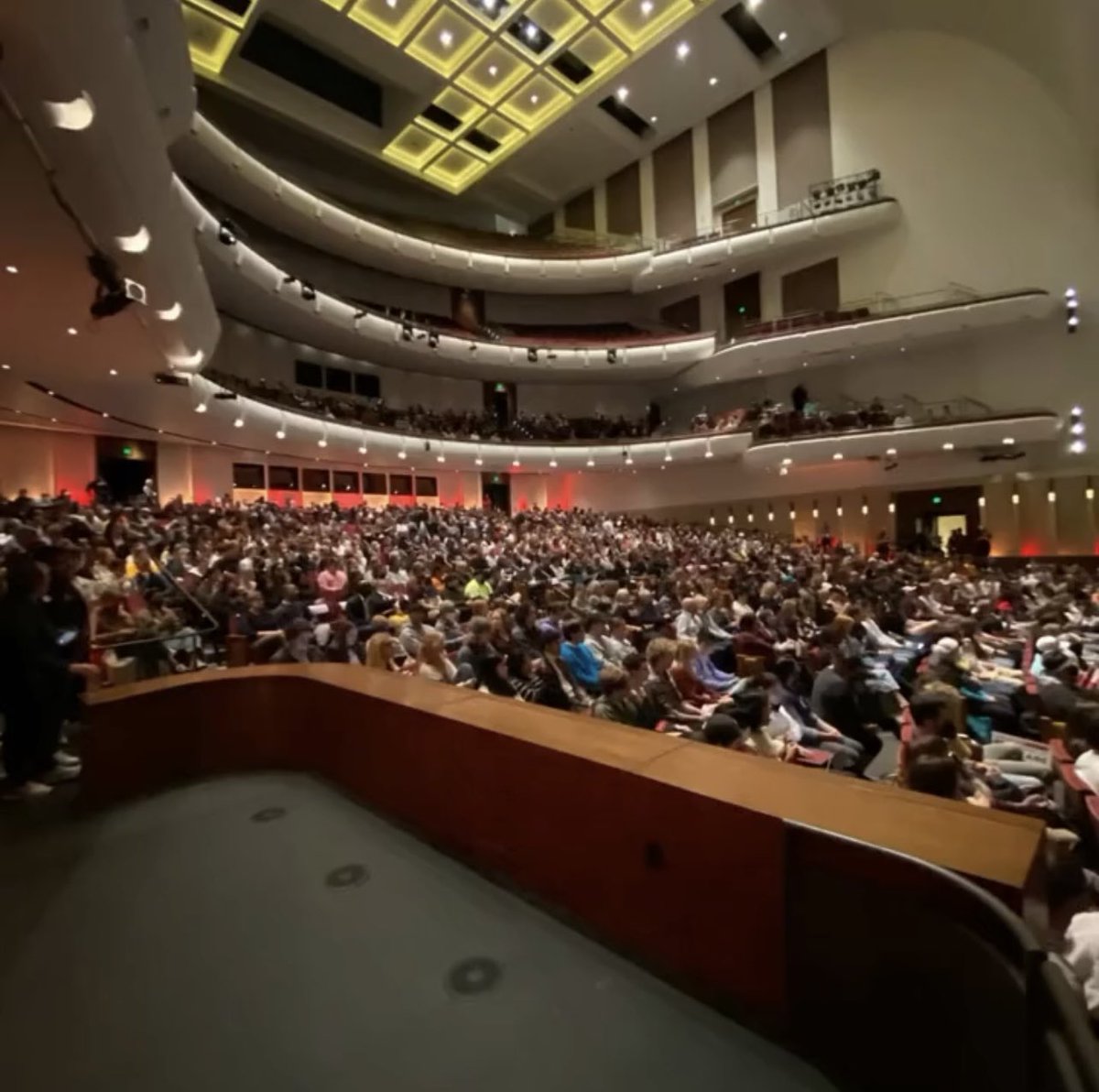 GrageDustin's tweet photo. How big is this event you ask?

When Bernie Sanders came to the University of Minnesota in 2022, they couldn’t fill half of the room.

@michaeljknowles and @TPUSA sold out the entire venue with overflow. https://t.co/pzqaeoNmE4
