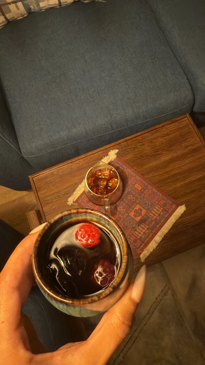 star1122330's tweet photo. "إن صحّ للحياة أن تُعرّف بكلمةٍ واحِدة، فهي: مُحاولات"
— عبدالرحمن الطويل https://t.co/P0CgzC9GGY
