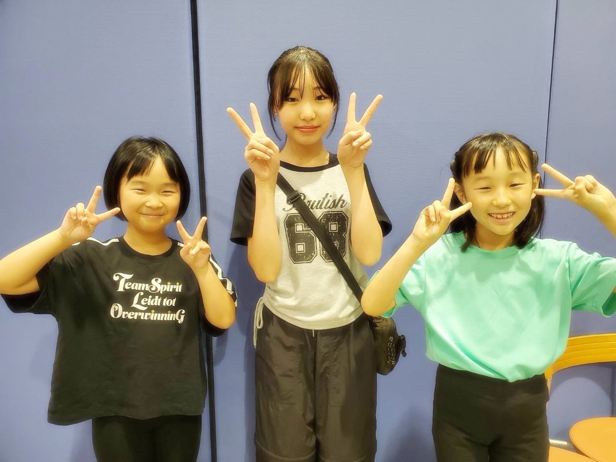 Starlightsagent's tweet photo. 【出演情報】

ミュージカル
『チャコとリータレッタ』
▪️12/24(水)・25(木)・26(金) 
▪️カメリアホール

🤴雨ヶ﨑琴葉
🧚‍♀️小川さくら
🧚廣原陽咲
　
応援よろしくお願いいたします📣

#出演情報
#チャコとリータレッタ
#shanti3キッズミュージカルスクール 
#スターライツエージェント https://t.co/EWr5RjvO6S