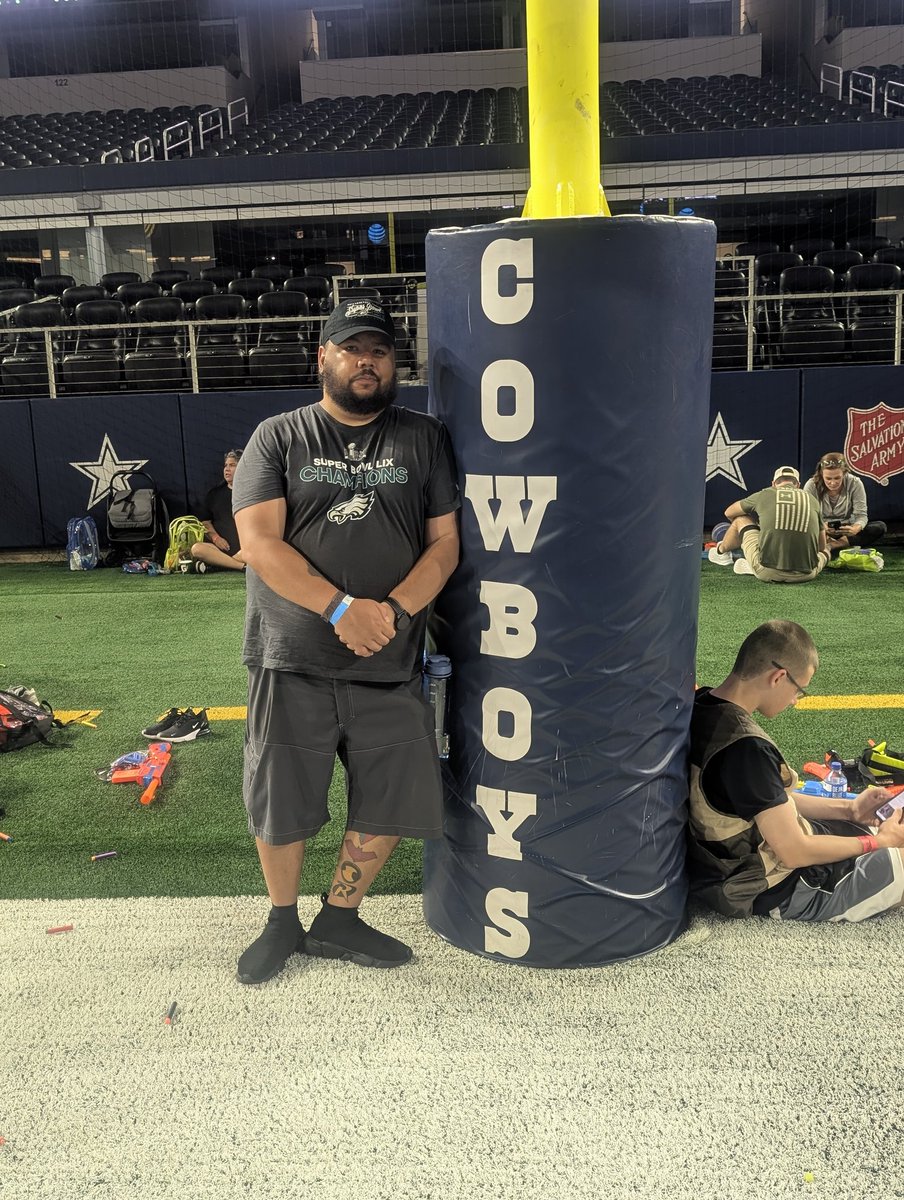 hectorramirezj1's tweet photo. @XimenaaSaenz @slicorey Go birds🦅🦅🦅 https://t.co/KIFwJuTSpu