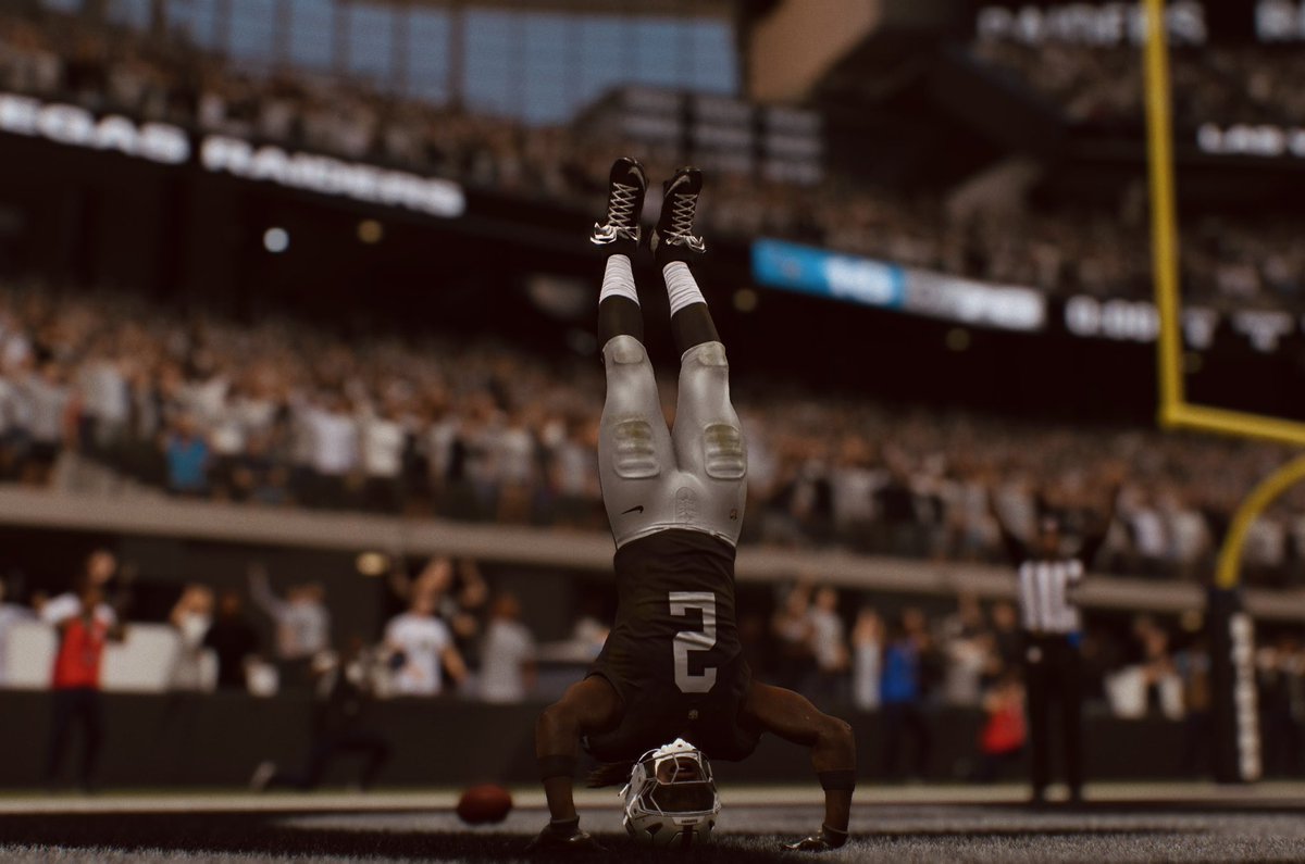botdsRaiders's tweet photo. Wish he could do this for my fantasy team lol https://t.co/iu0KTTYvqT