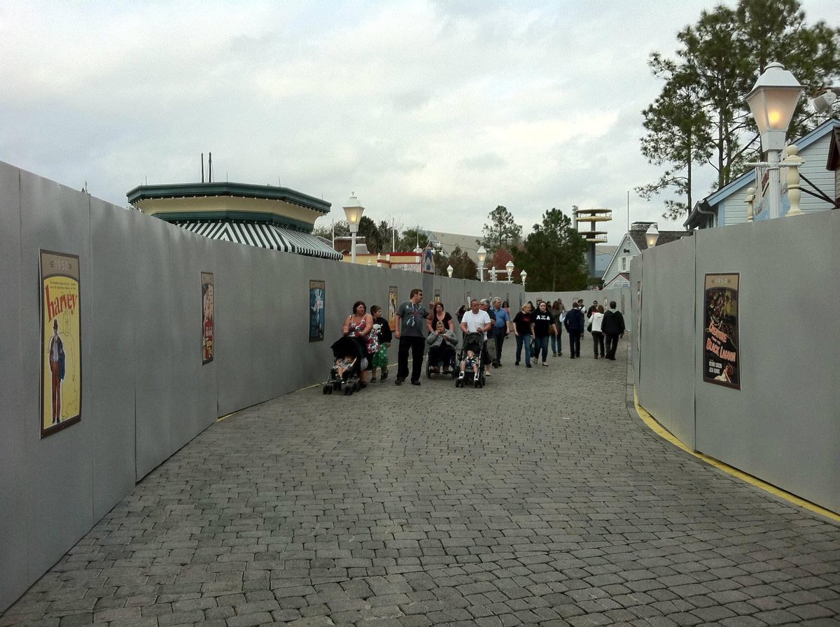 AliciaStella's tweet image. Throwback to January 2012 when JAWS closed permanently to make way for Diagon Alley at Universal Studios Florida.