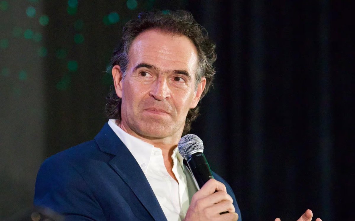 encapsulados's tweet image. “Qué bajo has caído, Petro”: Alcalde de Medellín denuncia pacto con criminales y cuestiona la estrategia ‘Paz total’. Gobernador de Antioquia respalda al mandatario local. #Colombia #Medellín #PazTotal #Petro encapsulados.tv/2025/09/alcald…