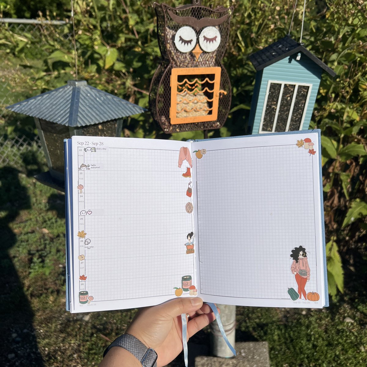 thetthinks's tweet image. Happy first day of Fall y’all! 🍂🍁

#plannercommunity #satindollco #ilovetoplan #hemlockandoak #weeklyspread #beforethepen