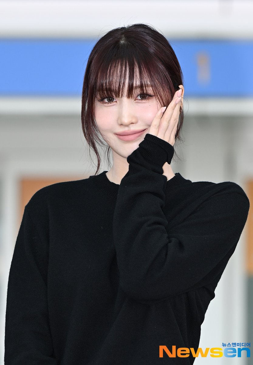 MOMO at ICN Airport going to MIlan

#ONITSUKATIGERxMOMO 
#OnitsukaTigerSS26 
#MOMO <a href="/JYPETWICE/">TWICE</a>