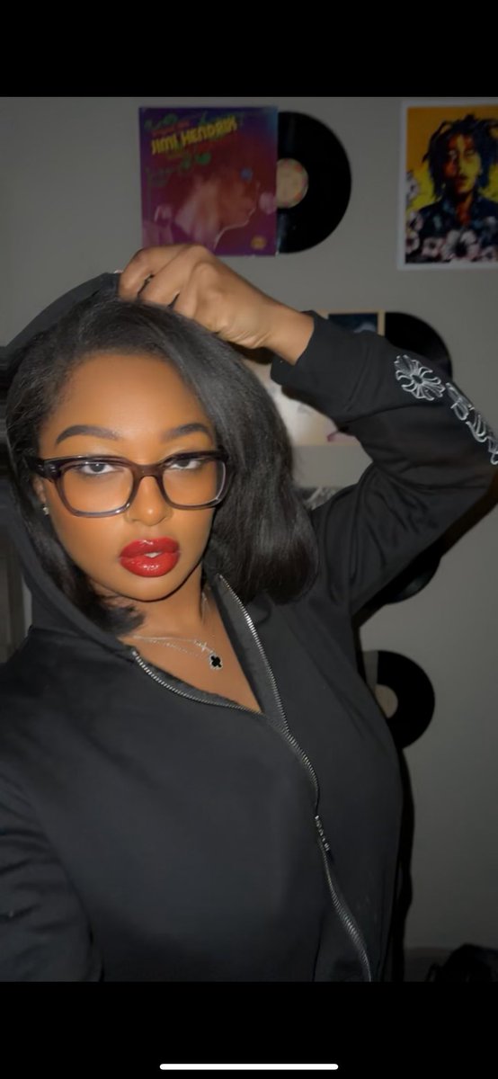 vanitlee's tweet image. 🖤🖤🖤