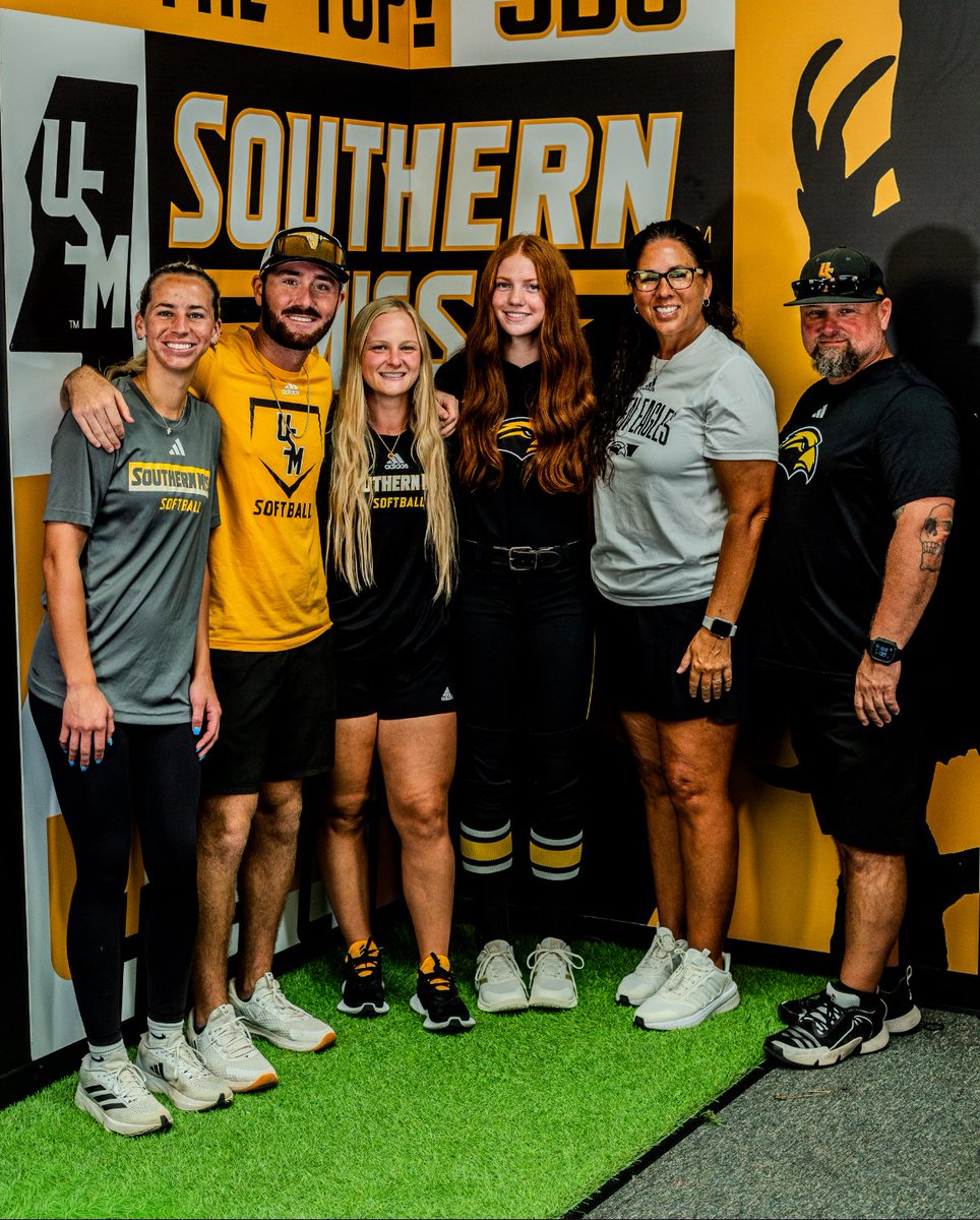 Csherwood2027's tweet image. Can’t wait for the next 4 🦅🖤💛
@NataliePooleUSM @ElzeyMatt @PeytonElzey11 @ctosh01 @SouthernMissSB @UnityTJ2027