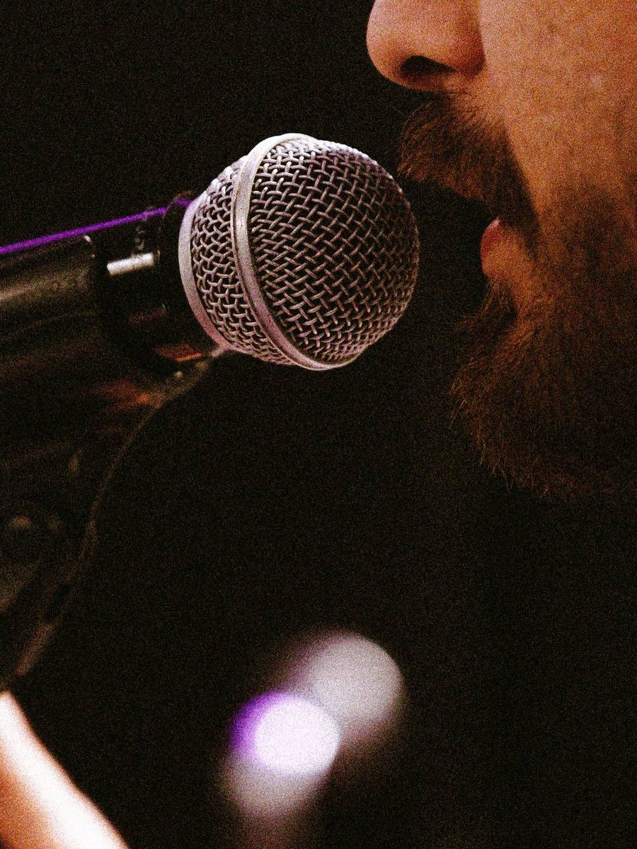 miotopics's tweet image. Certa vez, um certo filósofo disse: “A pessoa que não se machuca por te machucar, não te ama.”