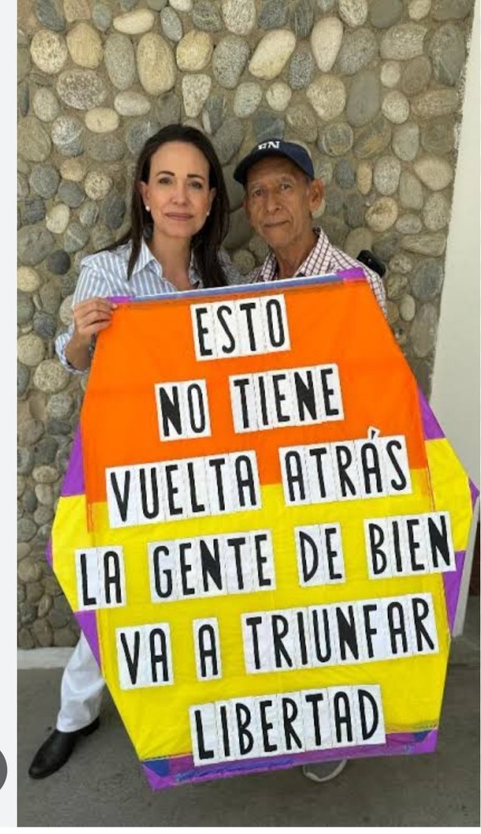 Elizza0606's tweet photo. Claroo que vamos a triunfar 
ESTA PASANDO https://t.co/FmPgxEgJaY