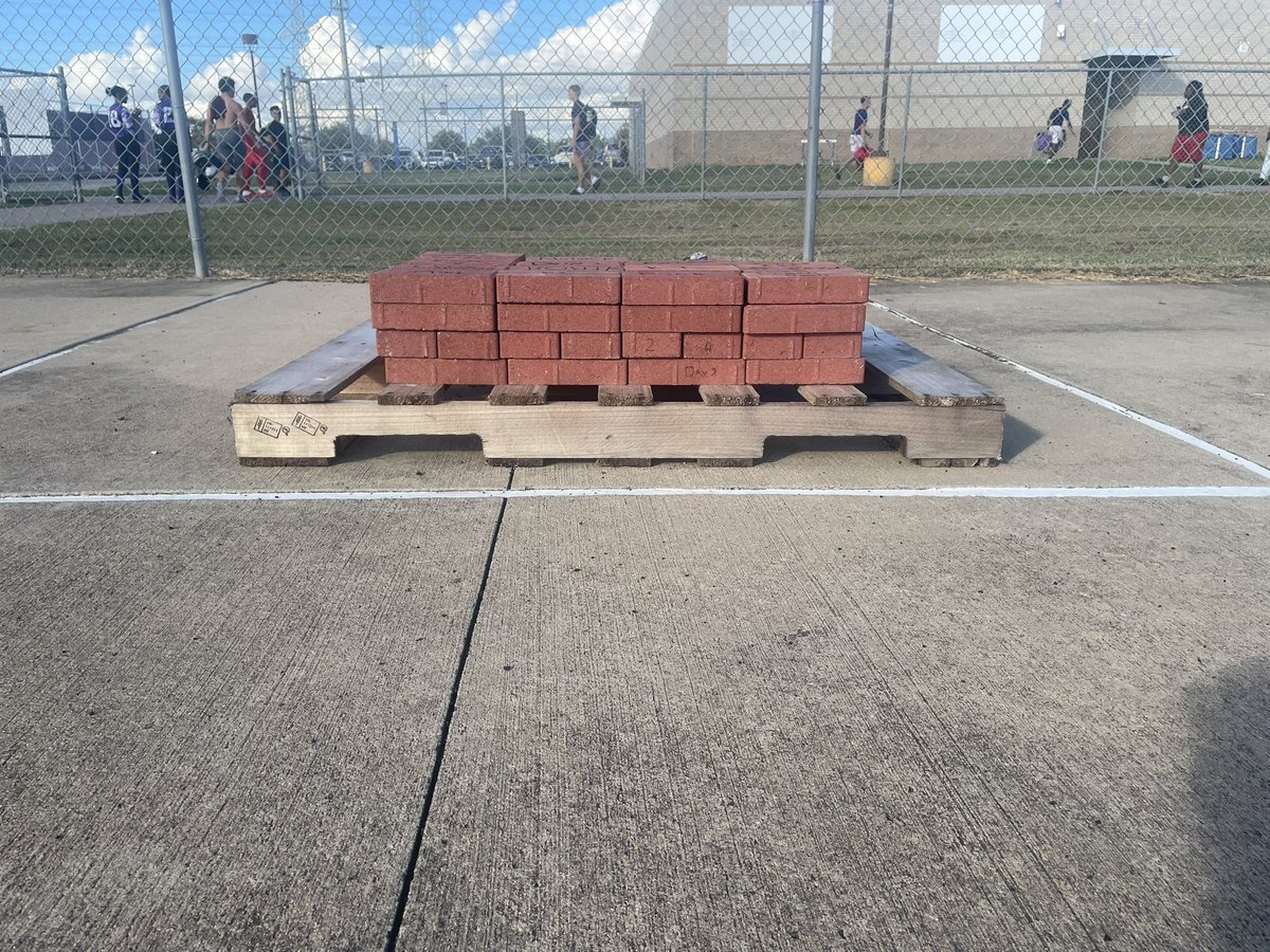 Week 4 brought more bricks and more bricks!!!!😤
#BrickByBrick25🧱