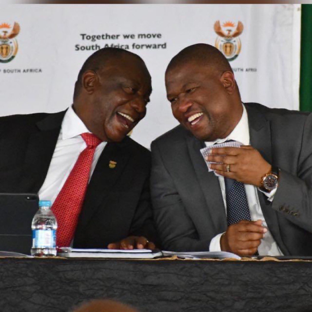 FastFiberopt's tweet photo. @amafanswethu Umhlaba wonke sowuyazi manje😅 https://t.co/86ioZmt245