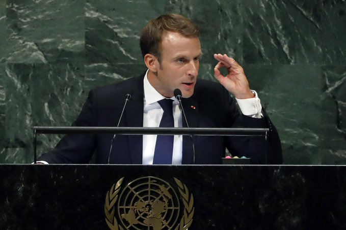 Sputnik_China's tweet photo. 🇫🇷法国宣布正式承认巴勒斯坦国

💬法国总统马克龙在和平解决巴勒斯坦问题和落实“两国方案”高级别国际会议上宣布，“我们必须竭尽所能维护‘两国方案’的一切可能，让以色列和巴勒斯坦在和平与安全中比邻而居”。他还呼吁停火、释放人质、缓解加沙人道主义危机。

马克龙表示，法国将在巴勒斯坦设立大使馆，但前提条件是“所有人质得到释放，并且停火协议达成”。

ℹ️至此，联合国193个会员国中已有152个国家承认巴勒斯坦国。而联合国安理会五常中只剩美国未承认巴勒斯坦国。