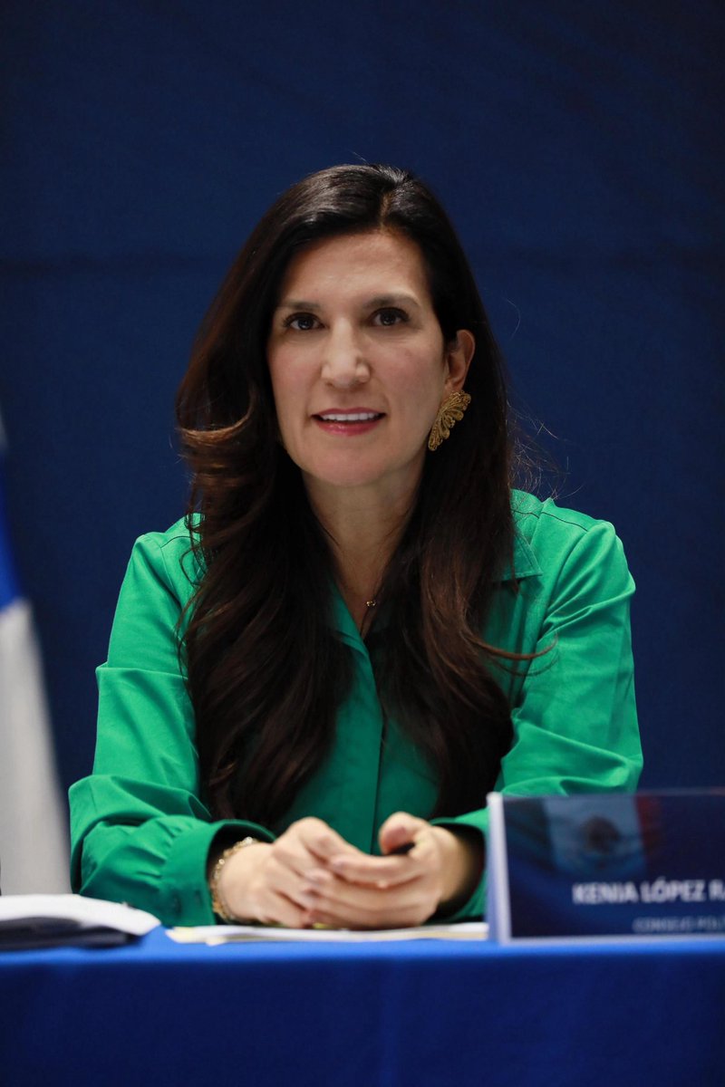 kenialopezr's tweet image. Así lo dije en el Consejo Político:

El PAN debe abrirse a la ciudadanía. 

Nuestros candidatos deben ser las mejores personas, honorables y queridas por la ciudadanía. 

Garanticemos un partido abierto a todos los que quieran construir un mejor país.

¿Estás de acuerdo? Te leo