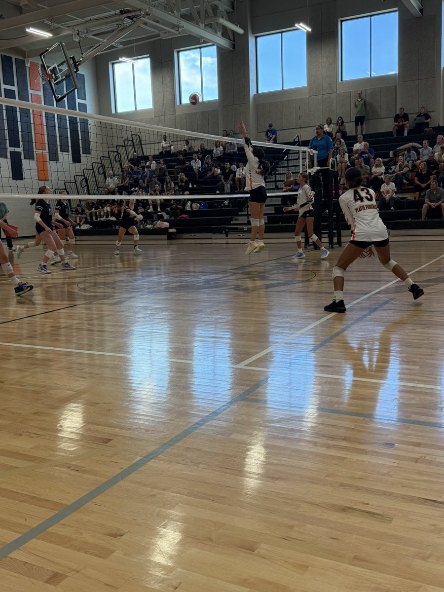 PPMSvball's tweet photo. A team with big swings and some blocks tonight against Discovery MS. @PlattePurchase @PCHSAthletics1 https://t.co/nty4Av7Egk