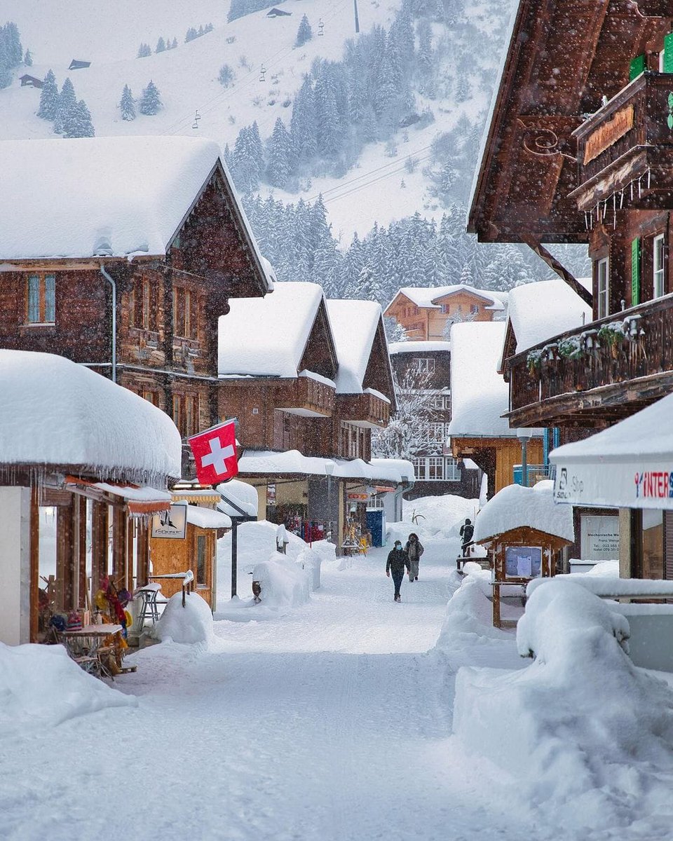 Snowy day in MuÌrren Switzerland