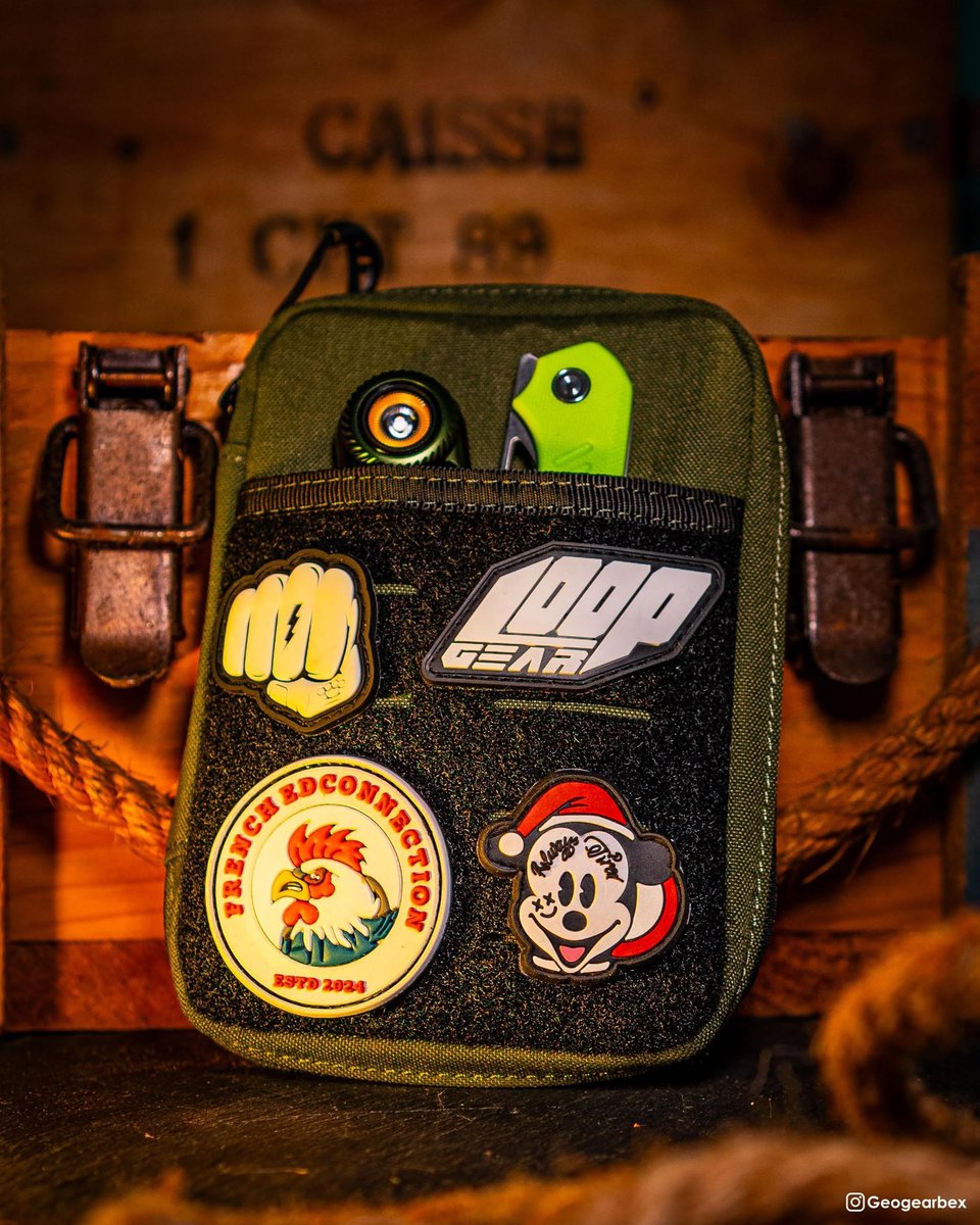 Tacticalgeekeu's tweet image. TACTICAL_GEEK Block E3.0 EDC Tasche
Kompakte Aufbewahrung mit Charakter – die Vorderseite bietet Klettfläche für deine Lieblings-Patches, innen genug Platz für Messer, Tools und mehr. Robust und funktional für den Alltag. Danke an @geogearbex für das Bild!
#edcbags #edcusa